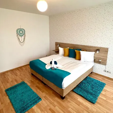 Nova * Budapest