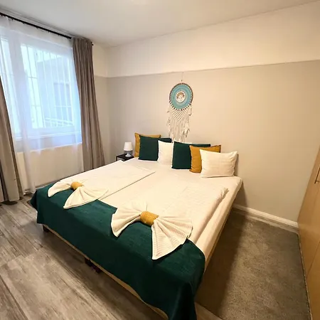 Nova * Budapest