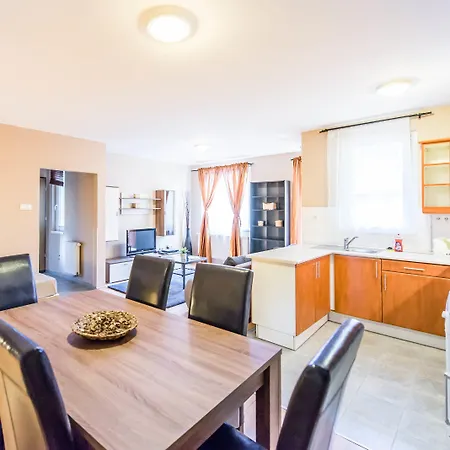 Appartement Nova *